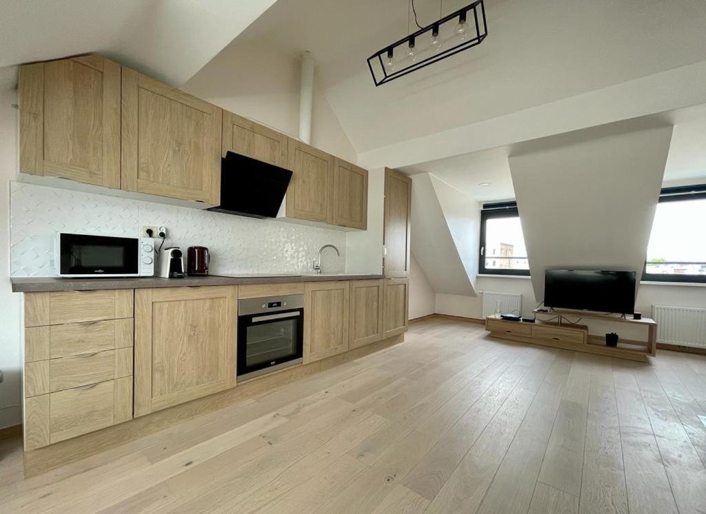 Charming Duplex On The Canal Brussels — Photos 2